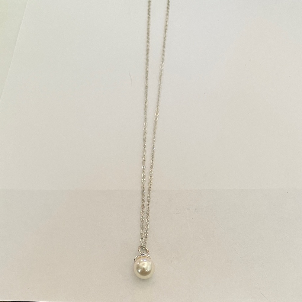 CC Boutique Silver Necklace with Pearl Pendant